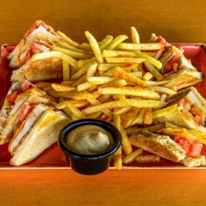 CHICKEN CLUB SANDWICH