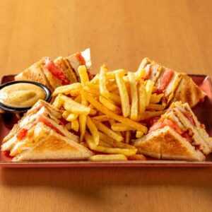 CRISPY CLUB SANDWICH