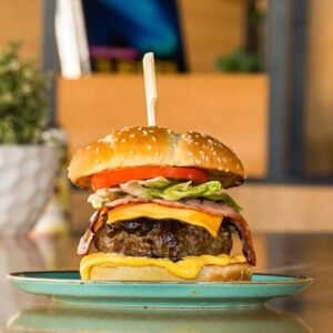 HOLLYWOOD BURGER
